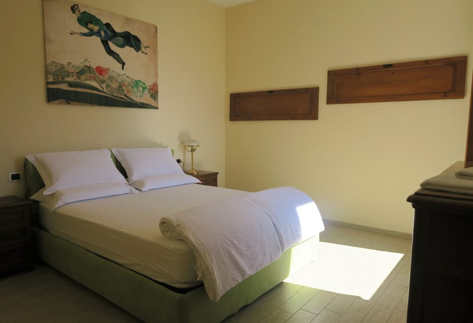 Blackout drapes, soundproofing, iron/ironing board, free WiFi