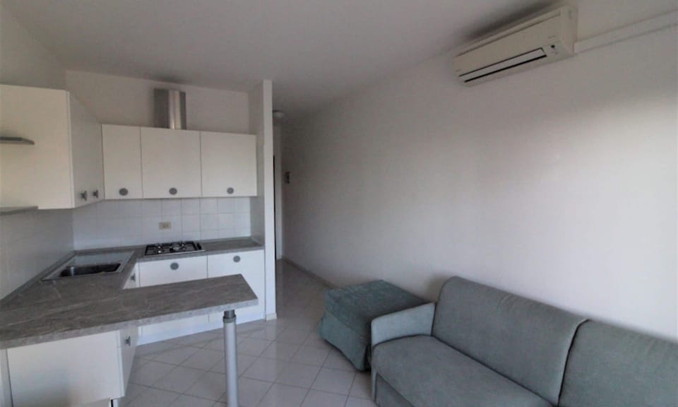 Studio, Balcony | Living room