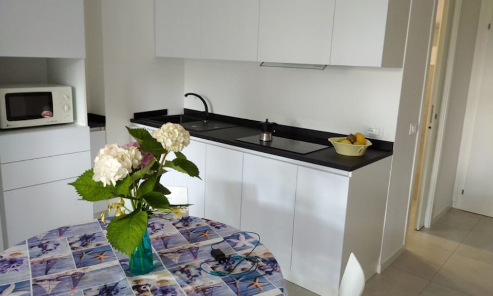 Apartment, 1 Bedroom, Terrace, Garden View | Interior