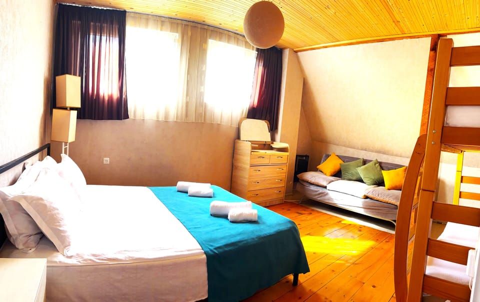 House, Balcony, City View | Iron/ironing board, free cribs/infant beds, free rollaway beds