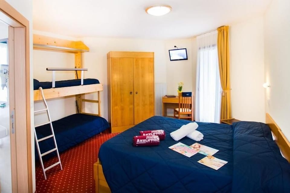 In-room safe, desk, cribs/infant beds, free WiFi