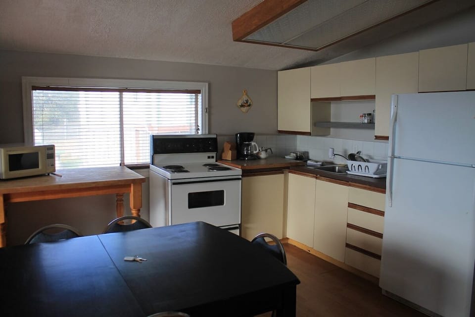 Comfort Suite, Ensuite, Ocean View (3 Bedroom Suite) | Private kitchen