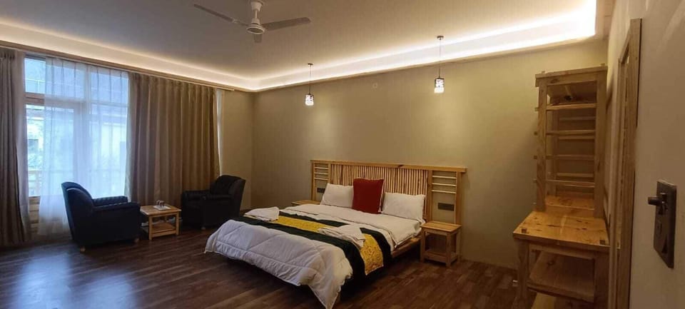 Deluxe Room, Balcony | WiFi (free)