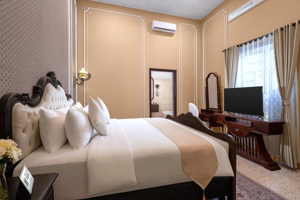 Villa, 3 Bedrooms | Minibar (free items), in-room safe, desk, laptop workspace