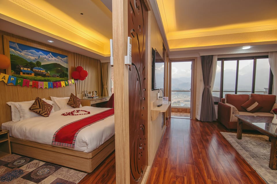 Suite, Balcony | Desk, laptop workspace, iron/ironing board, WiFi (free)