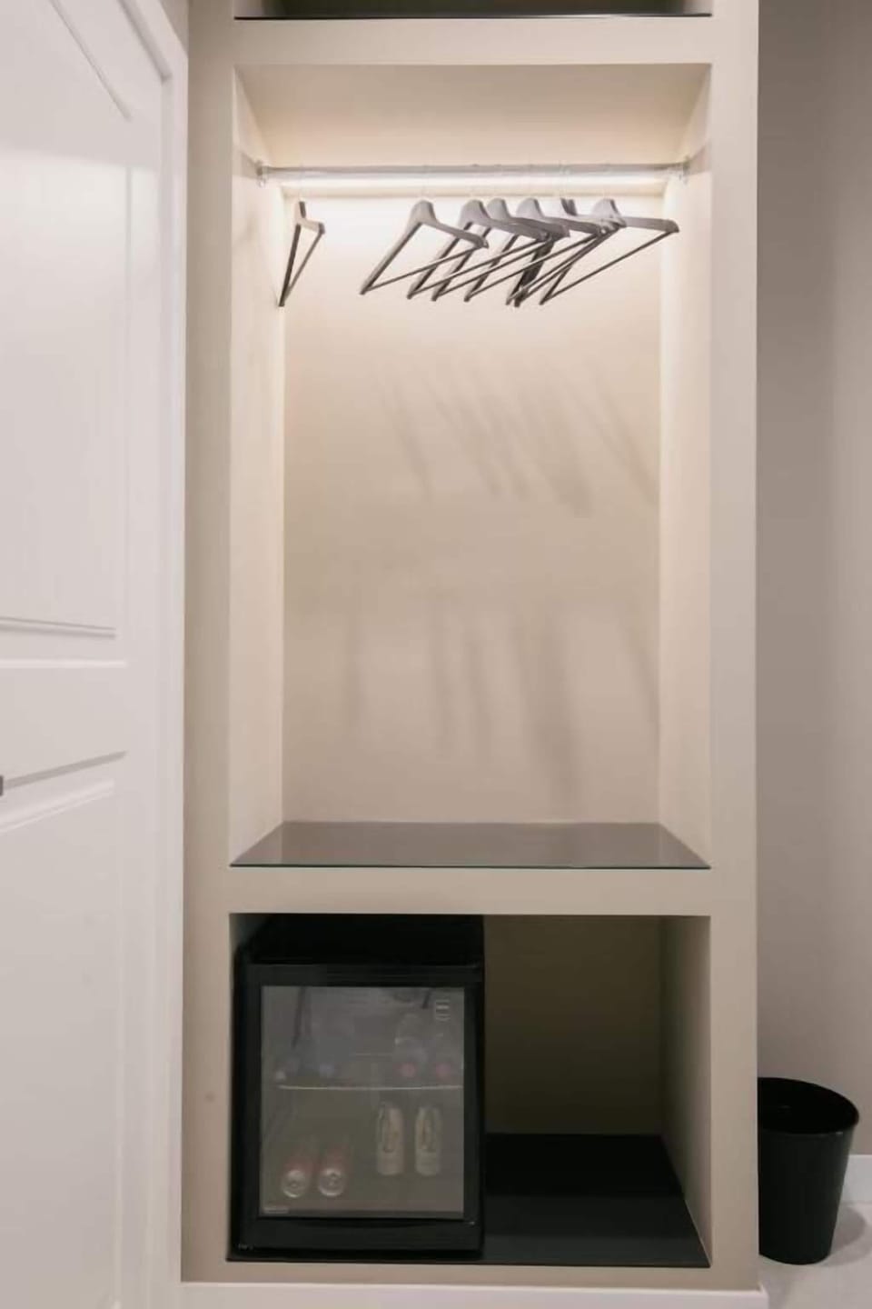 Comfort Double Room, Balcony, Courtyard View | Interior