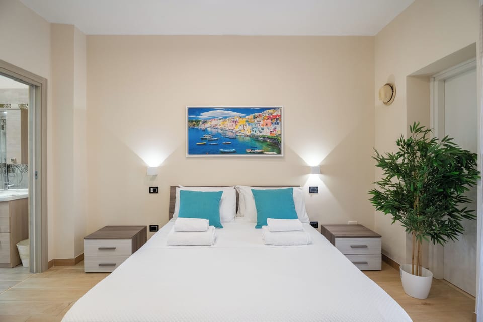 Basic Room, Balcony, Bay View (Ischia) | Blackout drapes, iron/ironing board (on request), WiFi (free)