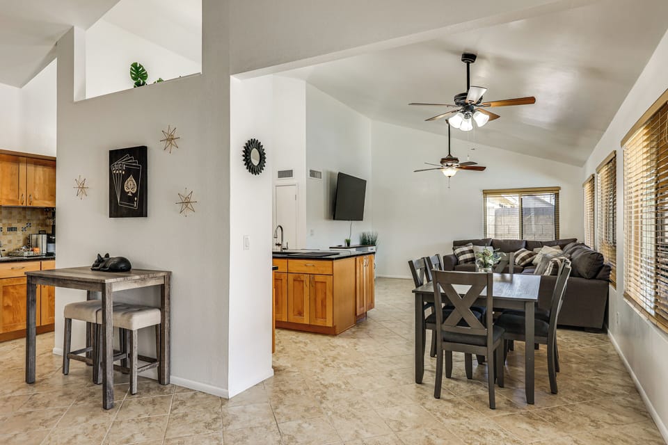 House (3 Bedrooms) | Interior