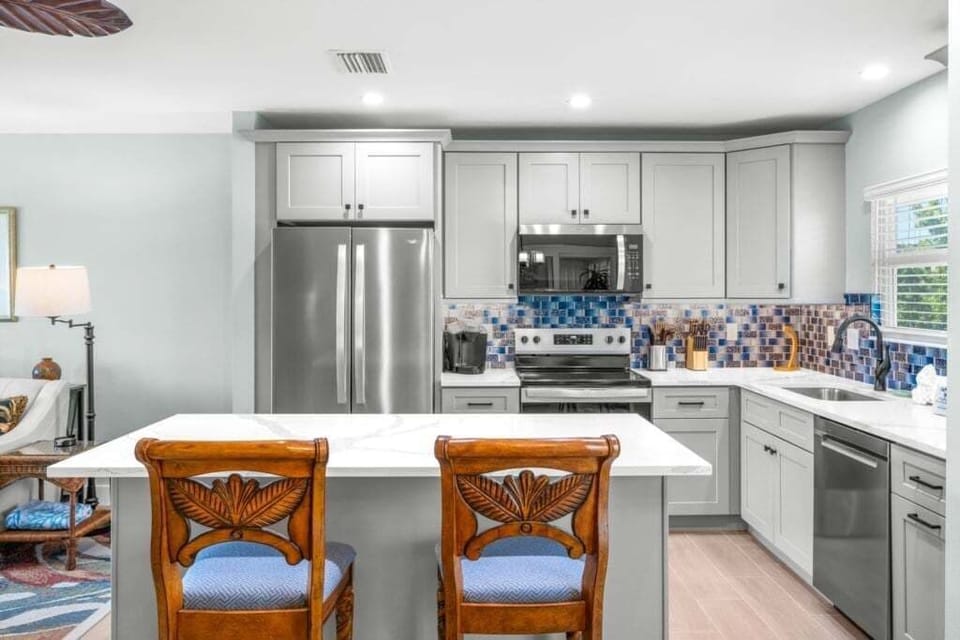 Condo, 2 Bedrooms | Private kitchen