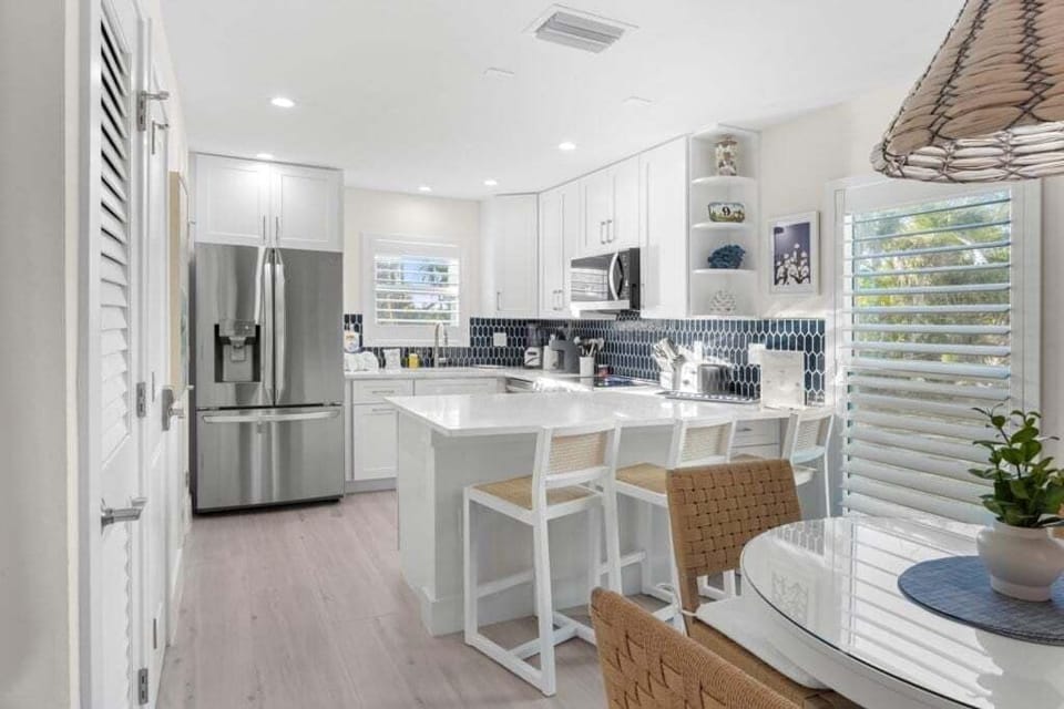 Condo, 2 Bedrooms | Private kitchen