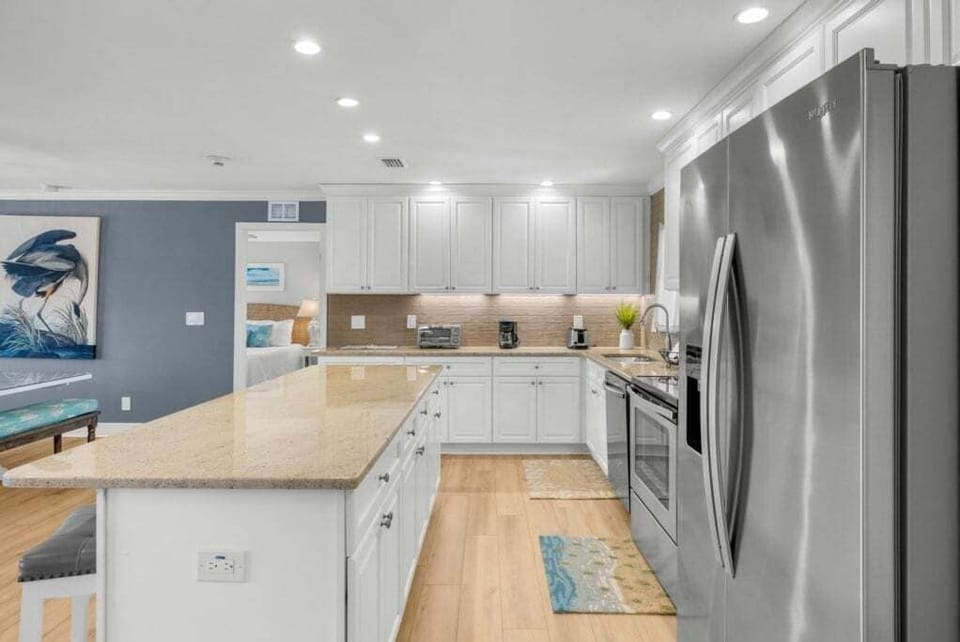 Condo, 2 Bedrooms | Private kitchen