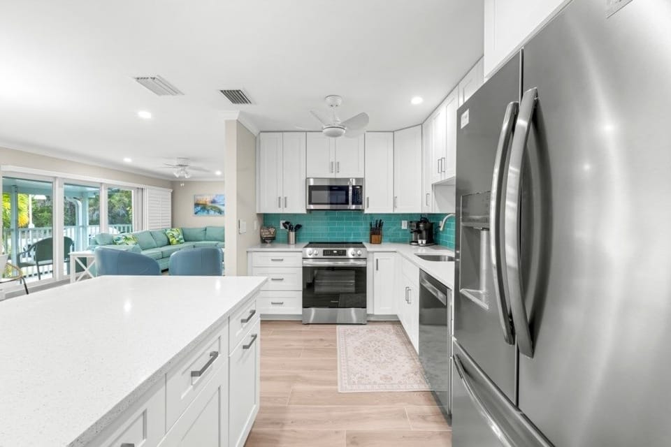 Condo, 2 Bedrooms | Private kitchen