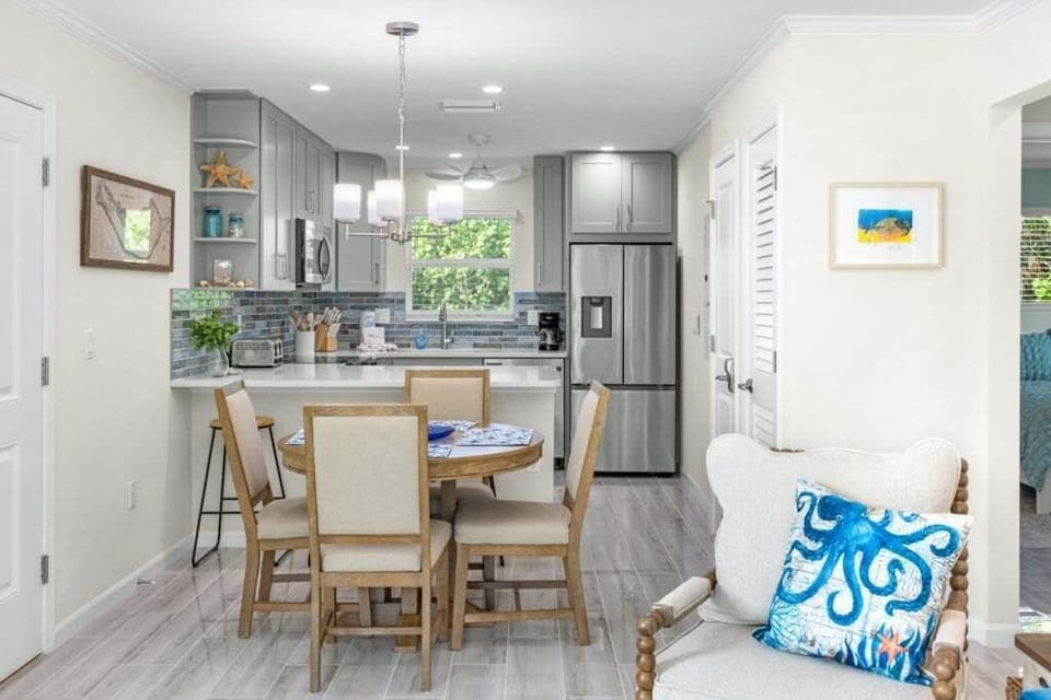 Condo, 2 Bedrooms | Interior