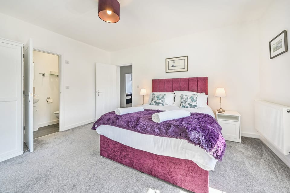 2 bedrooms, individually decorated, individually furnished, free WiFi