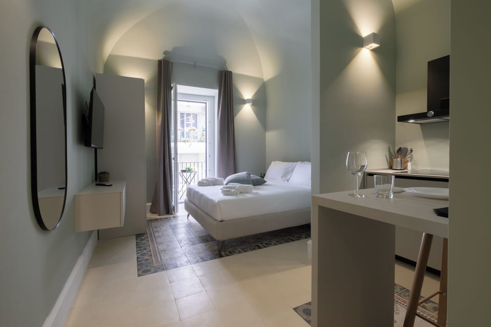 Luxury Apartment, Balcony, City View | Blackout drapes, soundproofing, iron/ironing board, WiFi (free)