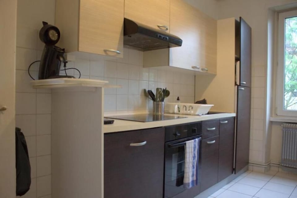 Apartment, 2 Bedrooms | Private kitchen | Dining tables