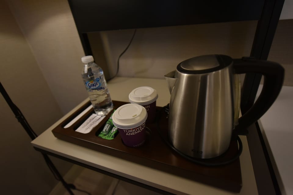 Deluxe Single Room | Coffee and/or coffee maker