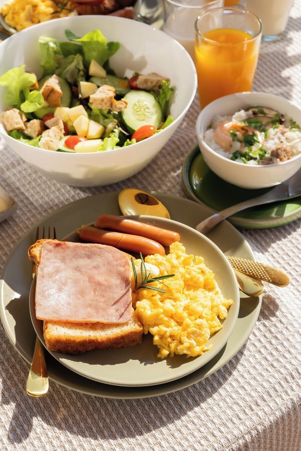 Breakfast meal