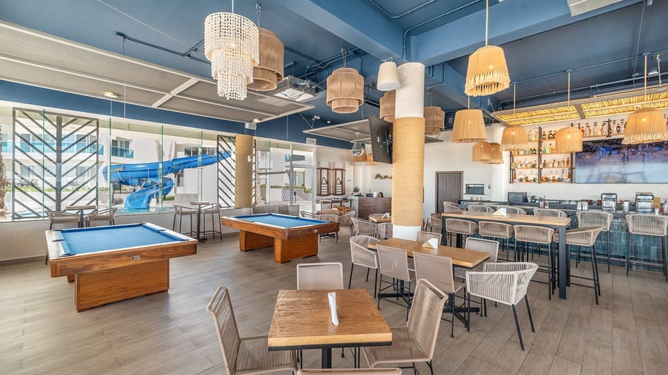Condo, 1 King Bed with Sofa bed, Balcony (Encantame Towers Verano 903) | Dining