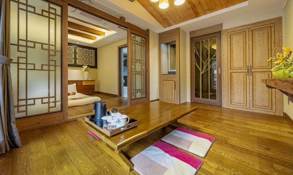 Ondol Suite | Blackout drapes, soundproofing, free WiFi, bed sheets
