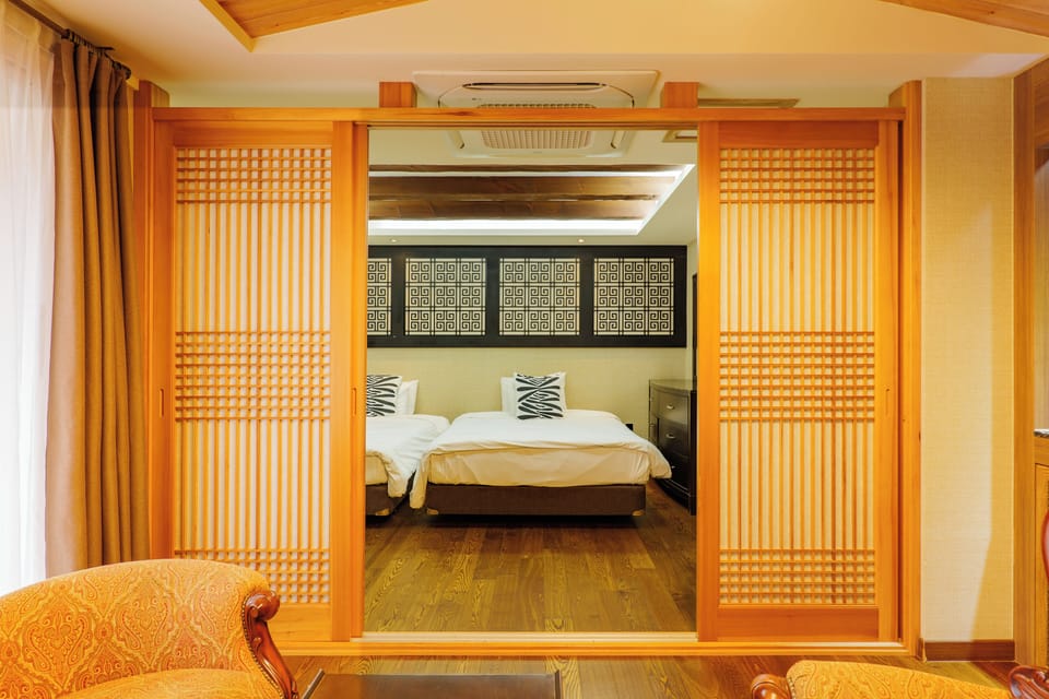 Ocean Suite Double | Blackout drapes, soundproofing, free WiFi, bed sheets