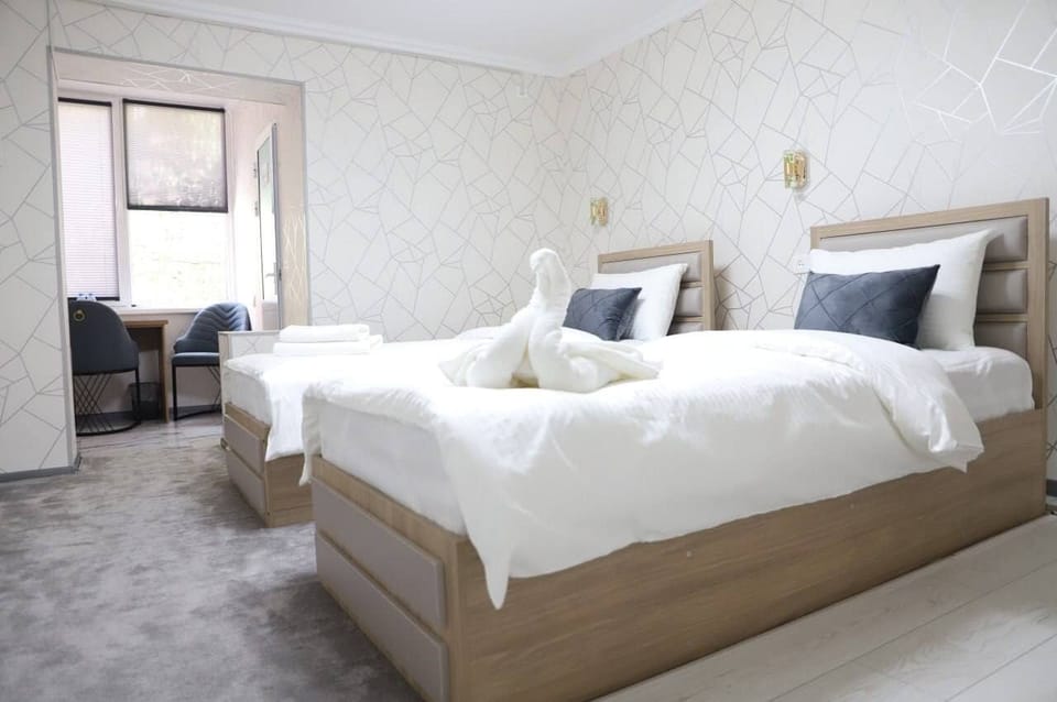 Comfort Twin Room, Air conditioning, City View | Desk, laptop workspace, WiFi (free)