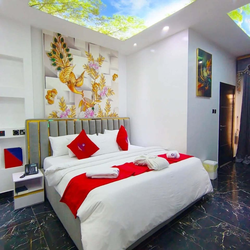 Junior Room, Balcony, City View | Desk, laptop workspace, blackout drapes, soundproofing