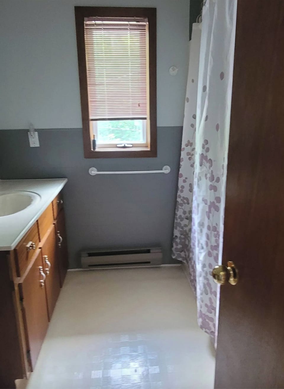 Lake Superior Waterffront Main Unit of Duplex Sleeps 8 ppl Apartment in Ontario