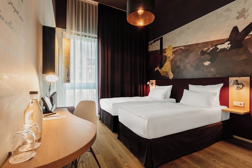 Twin Room | In-room safe, desk, soundproofing, free WiFi