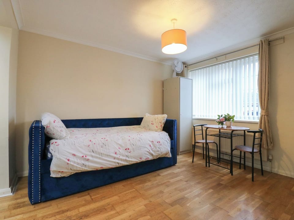 1 bedroom, individually decorated, individually furnished, free WiFi