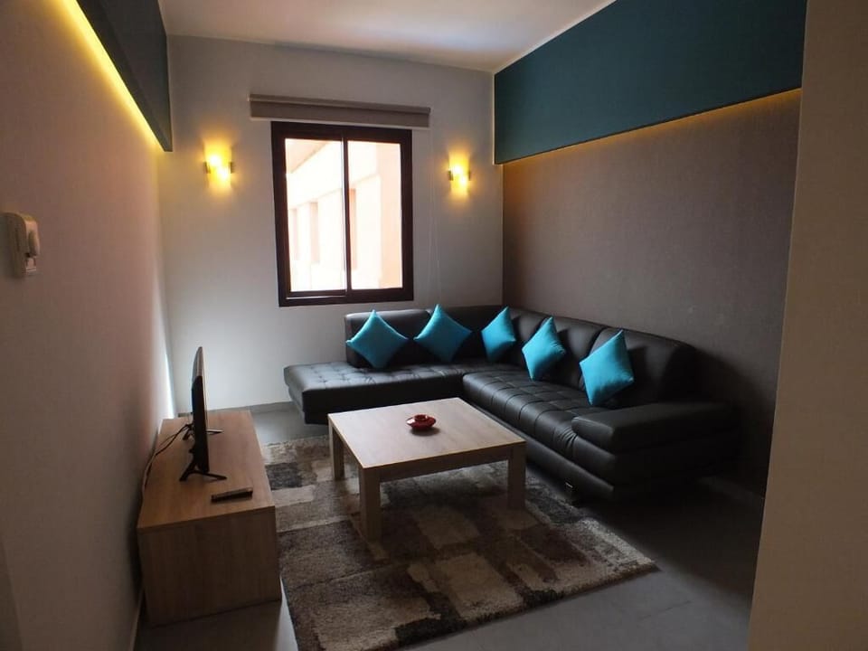Junior Suite | Living area | TV