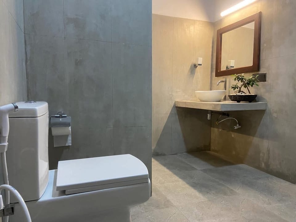 Deluxe Double Room | Bathroom | Shower, towels