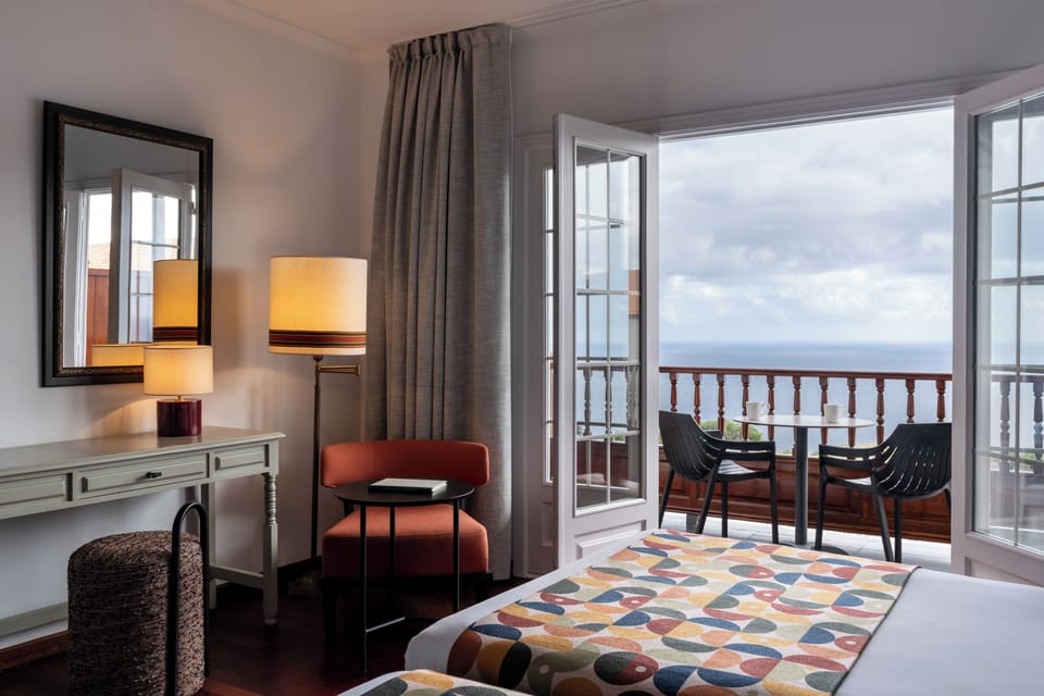 Superior Double Room, Sea View | Premium bedding, minibar, in-room safe, desk