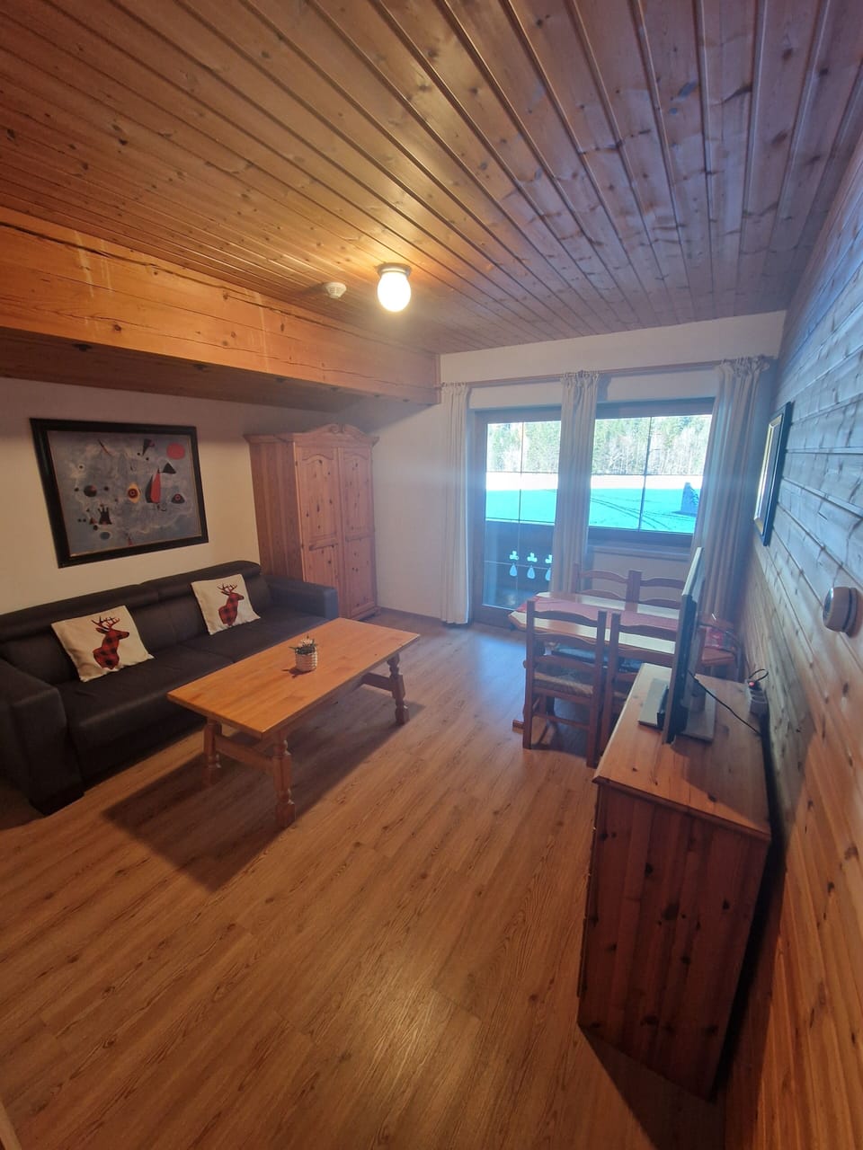 Apartment, Balcony (No.32) | Living area | 32-inch flat-screen TV with satellite channels, TV