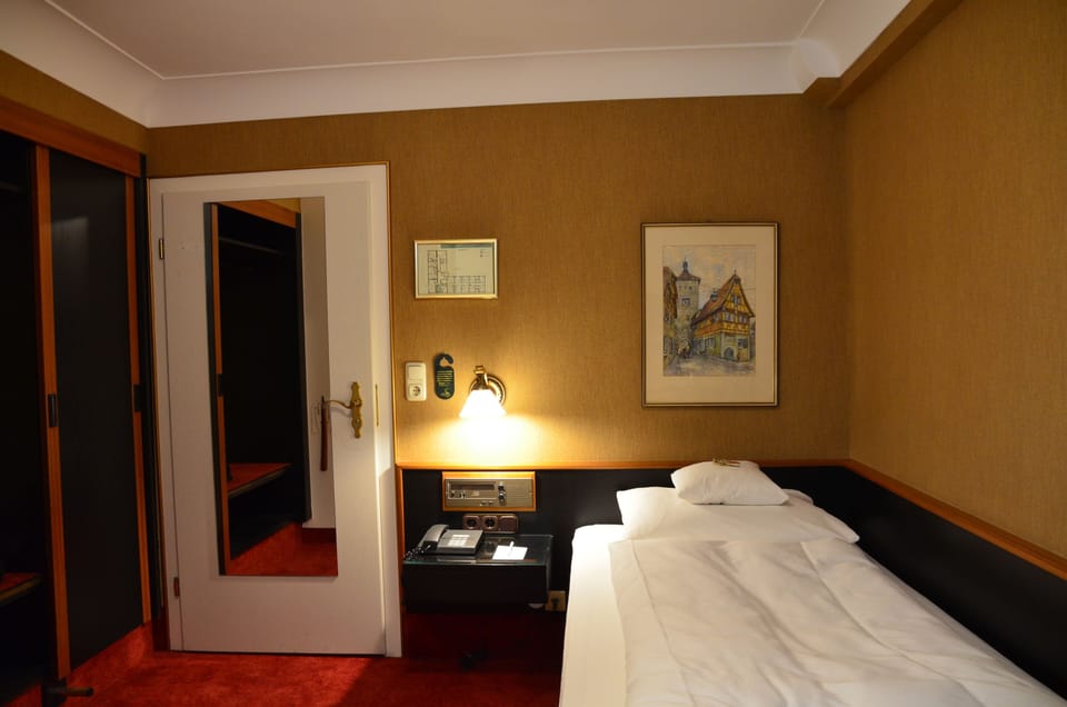 Standard Single Room | In-room safe, desk, free WiFi, bed sheets