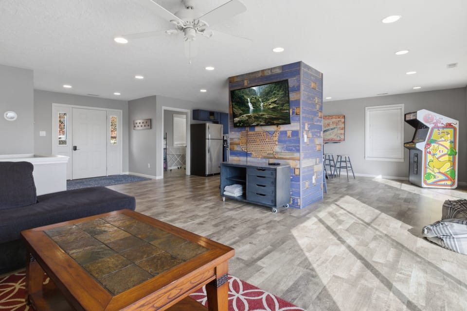 House, Multiple Beds, Patio (Shorty's Getaway) | Living area