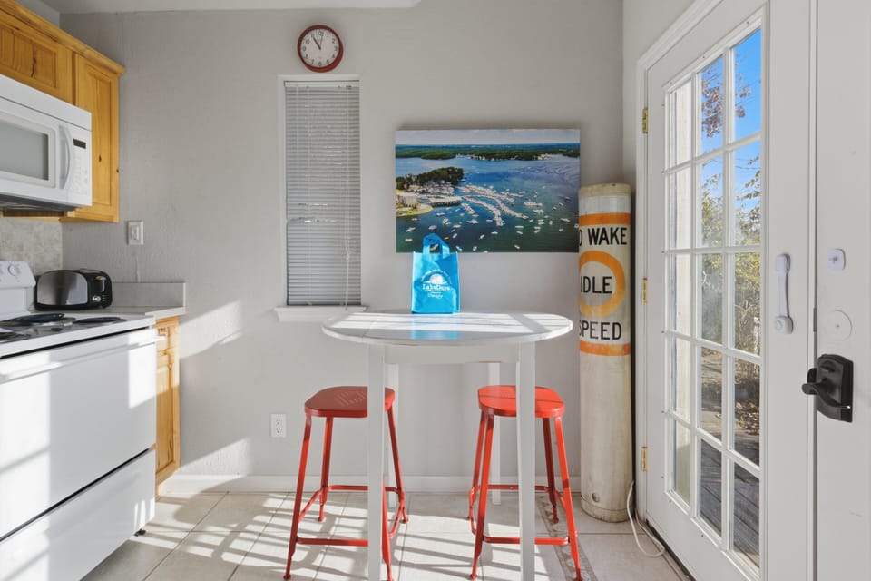 House, Multiple Beds, Patio (Shorty's Bungalow) | Private kitchen