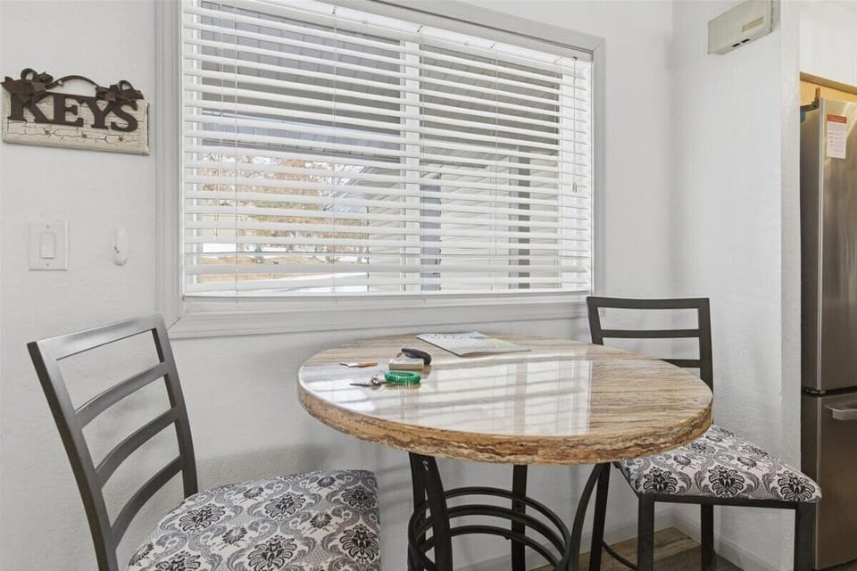 House, Multiple Beds, Pool Access, Garden View (Hopetown Hideaway) | Private kitchen