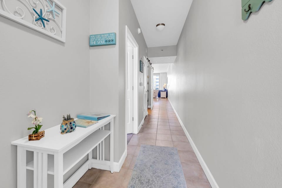 Condo, 1 King Bed with Sofa bed (Shores of Panama 1525) | Interior