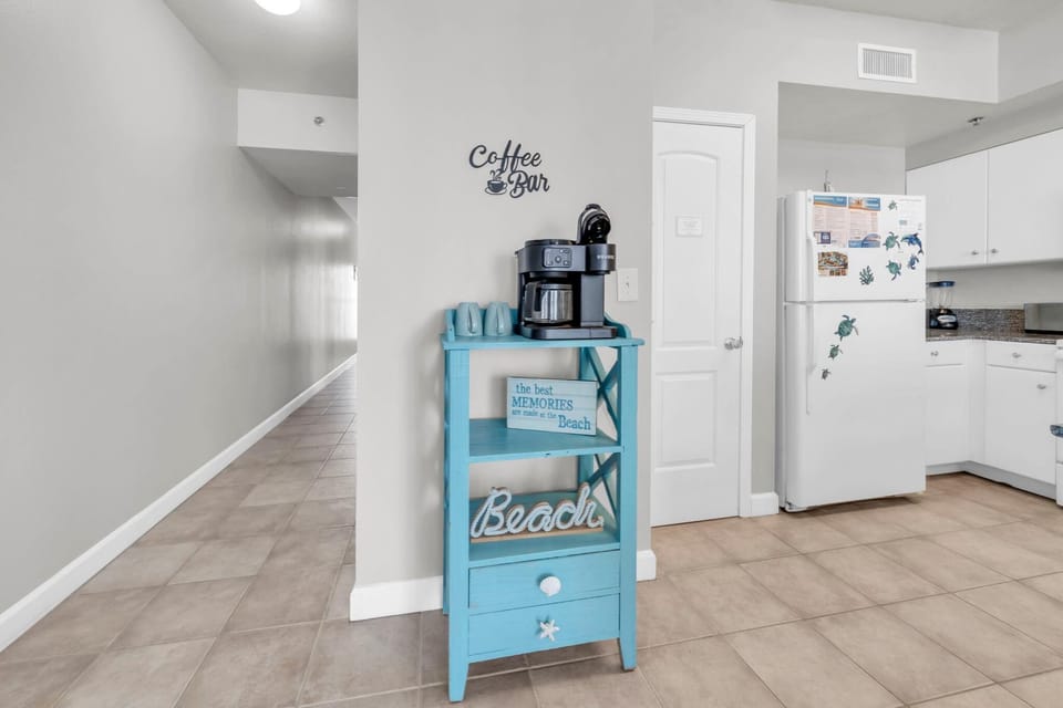 Condo, 1 King Bed with Sofa bed (Shores of Panama 1525) | Interior