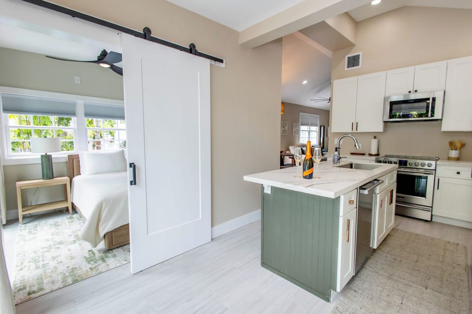 Luxury House, 2 Bedrooms, Pool View, Poolside | Private kitchen | Fridge, microwave, stovetop, cookware/dishes/utensils