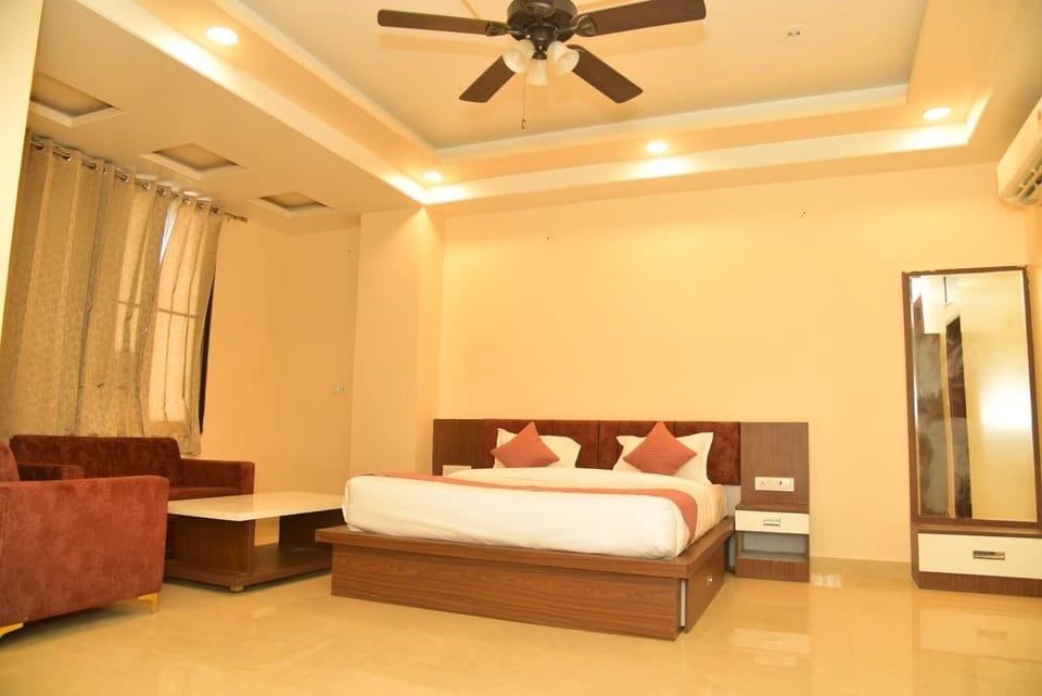 Deluxe Room | Desk, laptop workspace, free WiFi