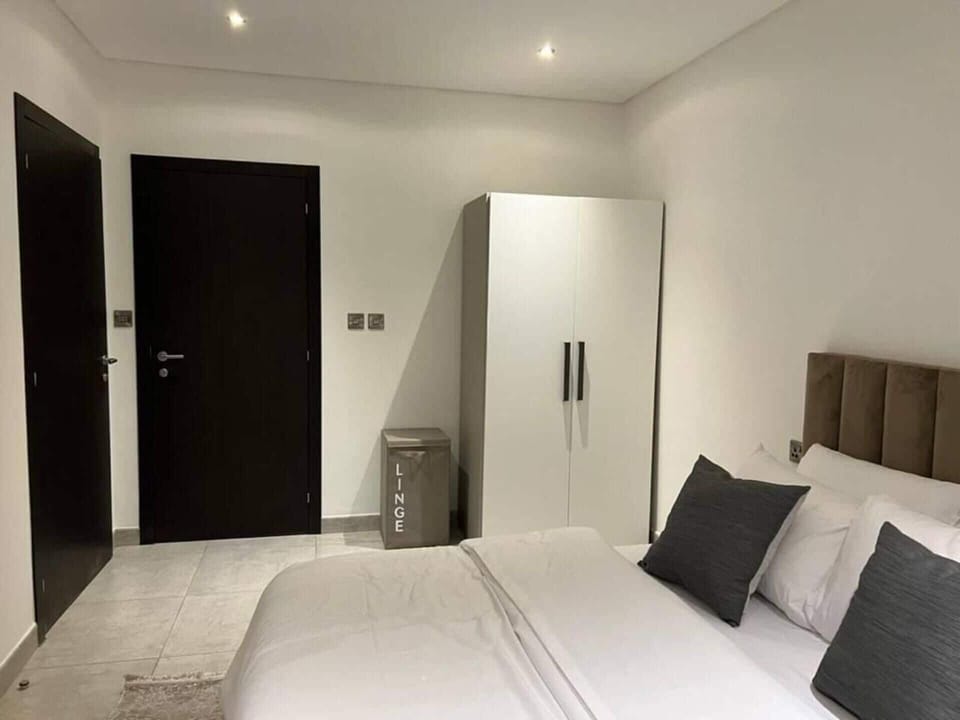 1 bedroom, iron/ironing board, WiFi (free), bed sheets