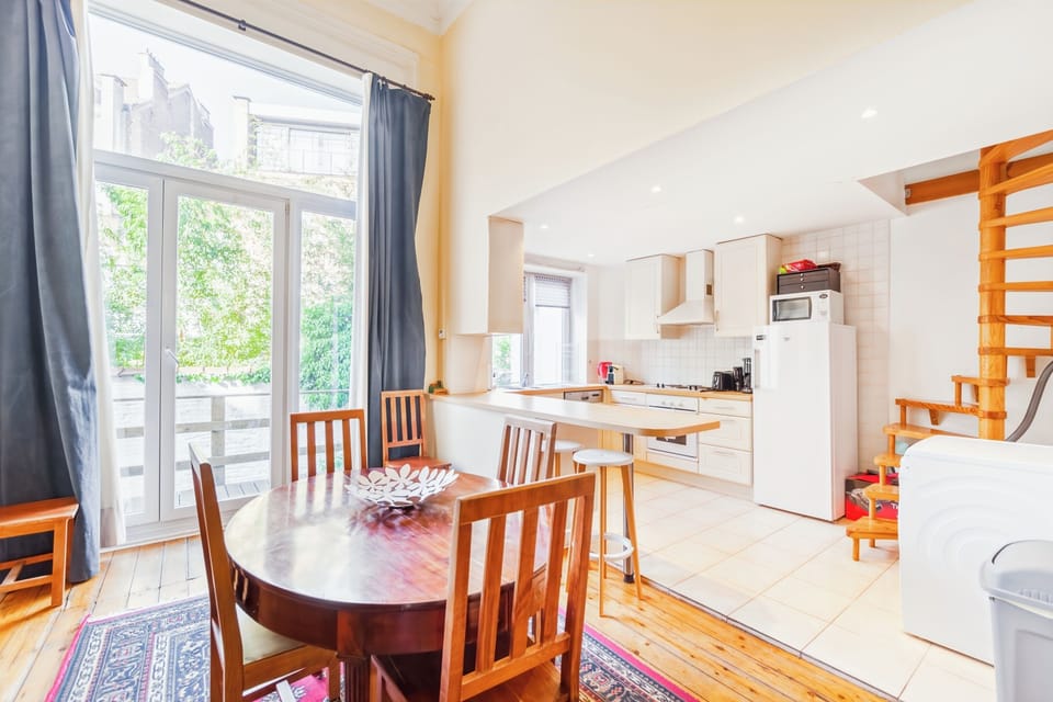 Apartment, 1 Bedroom | Dining room