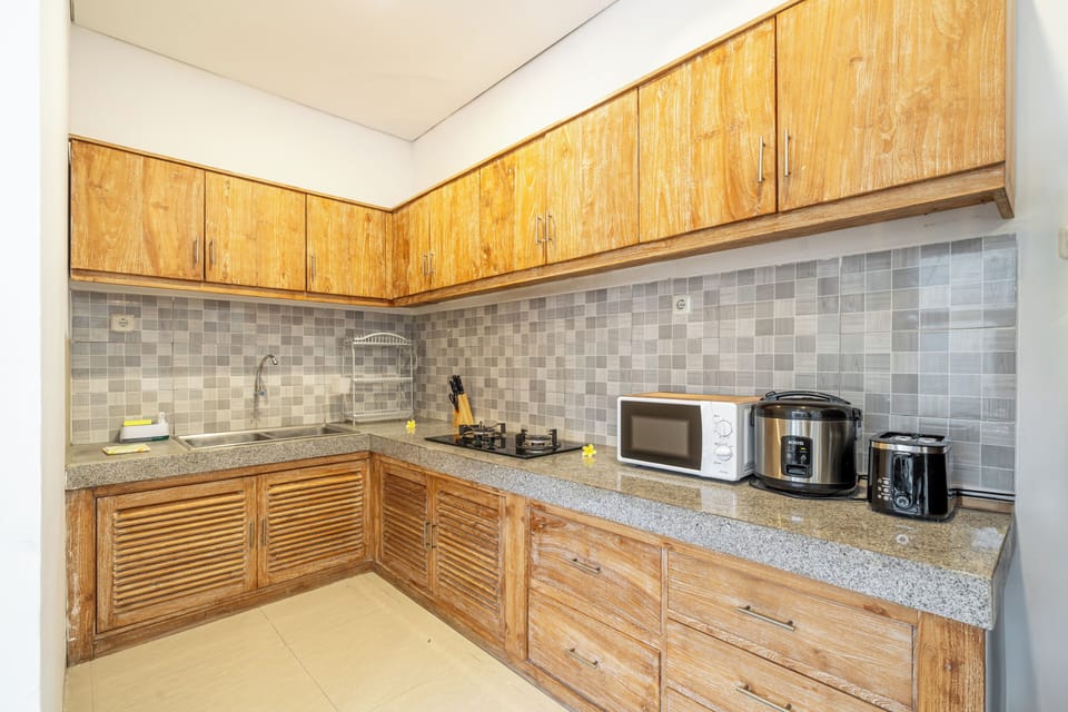 Villa, 2 Bedrooms, Balcony, Pool View | Private kitchen | Toaster