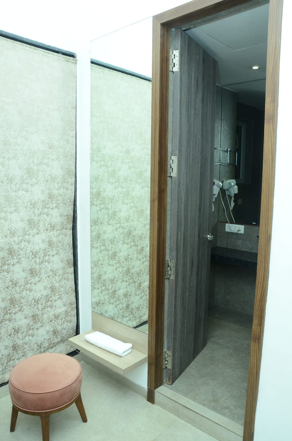 Deluxe Room | Bathroom