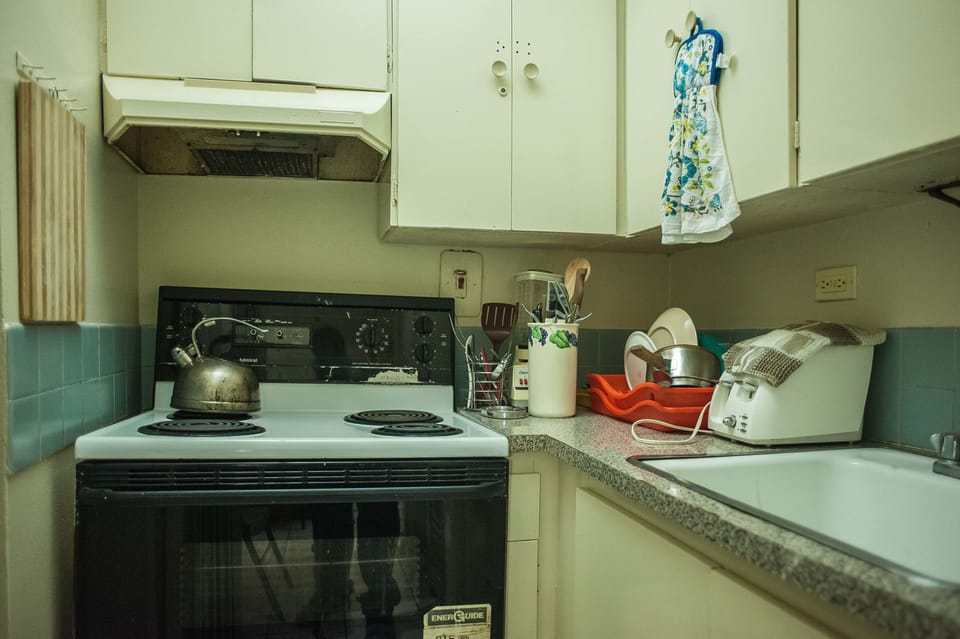 Standard Double Room, Kitchen | Private kitchen | Full-size fridge, stovetop