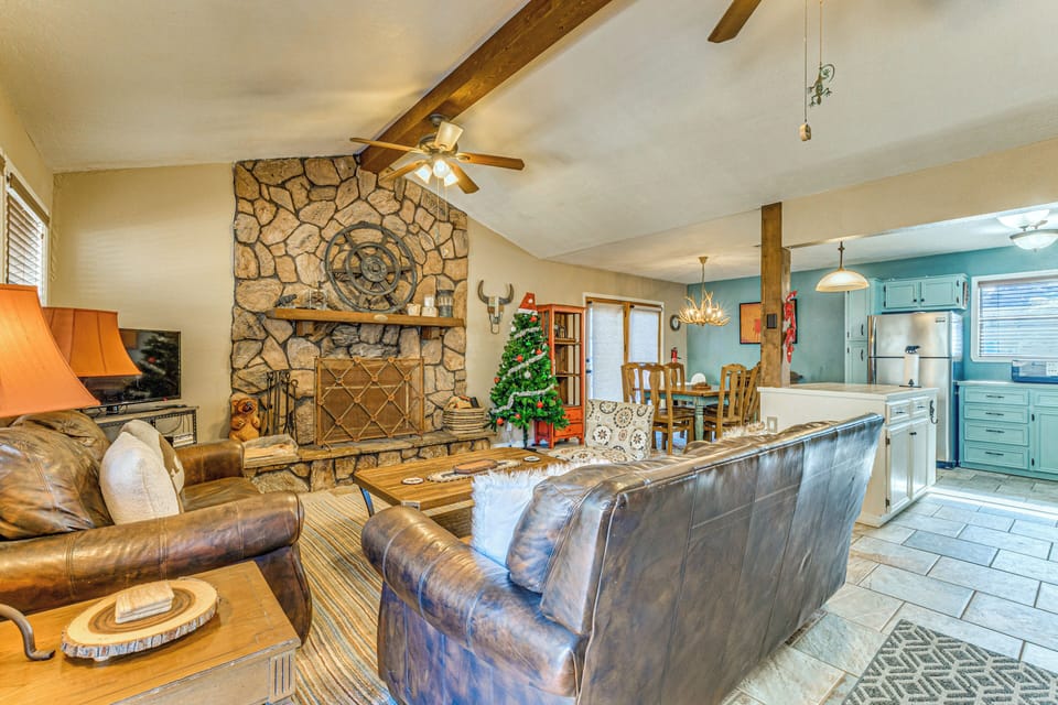 House (4 Bedrooms) | Interior