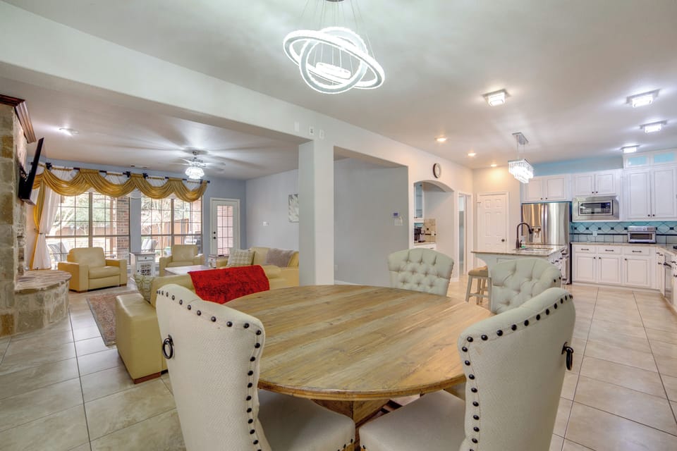 House (4 Bedrooms) | Interior