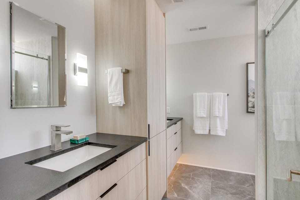 Sunnyside View: ABQ Home Near Old Town & Biopark! Apartment in Albuquerque